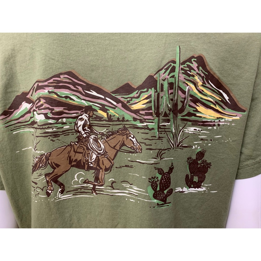 Ariat Women's Desert Scene  Tshirt Green Relaxed Fit Graphic Tee L Western